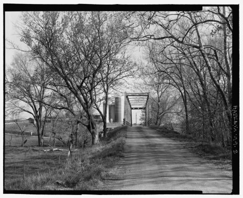 VIEW NORTH OF BRIDGE IN CONTEXT - Carpenter's Ford Bridge, State Route 775, over Middle River