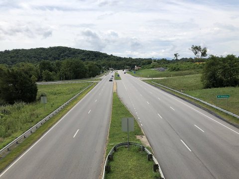 2019-08-02 11 42 05 View south along U.S. Route 11 (Lee Jackson Highway) from the overpass for Interstate 81 in