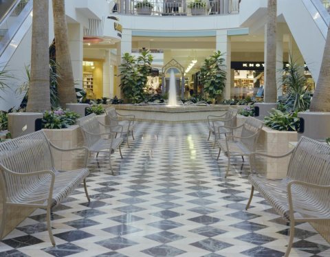 Tysons Corner Center shopping mall