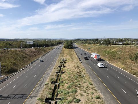 2019-09-27 14 20 57 View west along Virginia State Route 7 (Harry Byrd Highway) from the overpass for Virginia State Ro…