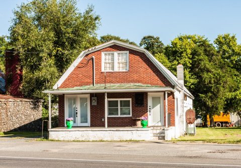 4129Catlett Hardware-9583