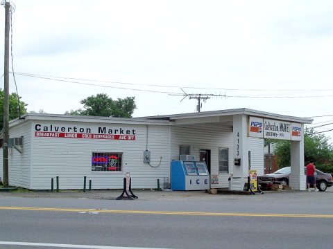 Calverton Market - panoramio (1)