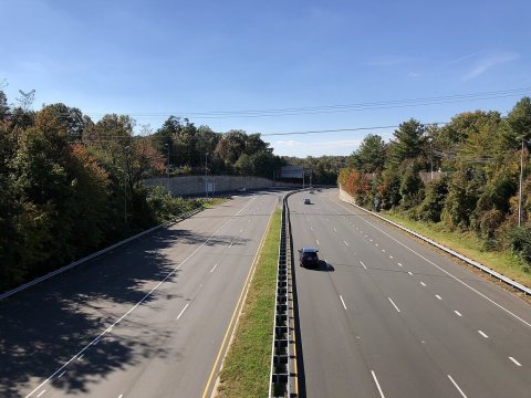2018-10-30 13 21 51 View west at the west end of Virginia Route 289 (Franconia-Springfield Parkway) from the overpass f…