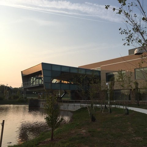 LOUDOUN NOVA CAMPUS, MORNING