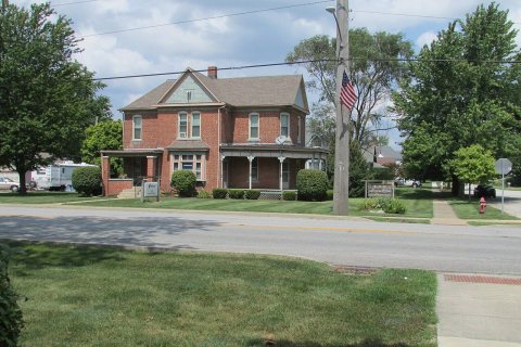 110 E Jasper St (US 24) 6562