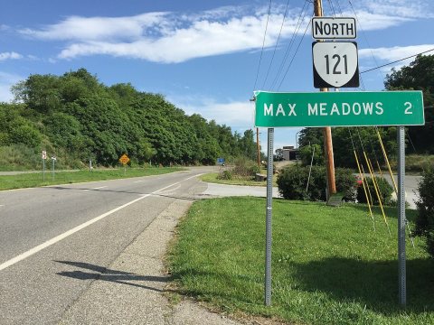 2017-06-13 09 27 16 View north along Virginia State Route 121 (Max Meadows Road) at Interstate 77 and Interstate 81 in