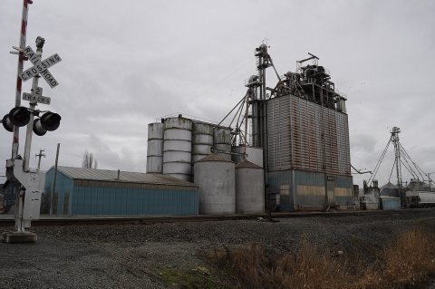 Conway, WA - grain elevator 01