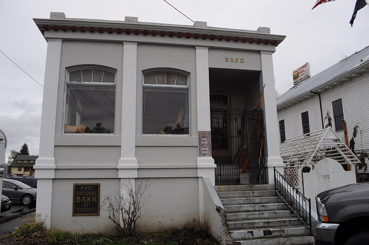 Conway, WA - former First National Bank of Conway 01