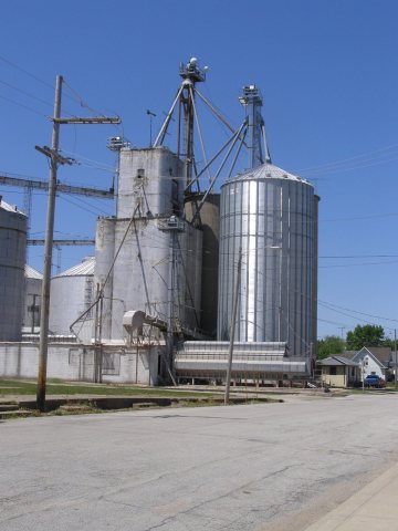 Grain ElevatorP5160219
