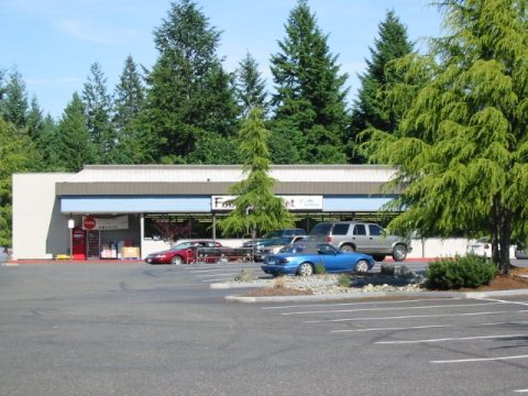 Lake Kathrin Village Mall 04. jpg