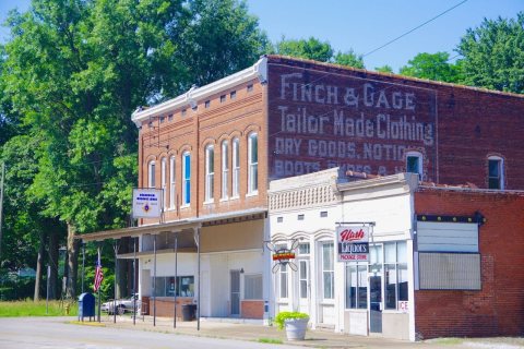 Grandview-Finch-and-Gage-block-in