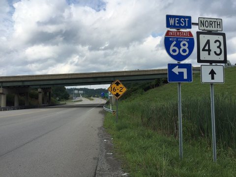 2017-07-23 17 08 48 View north along West Virginia State Route 43 (Mon Fayette Expressway) at Interstate 68 in