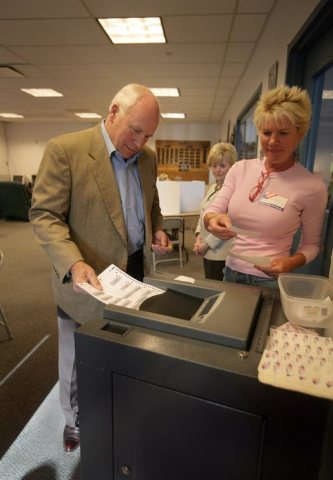 Dick Cheney votes in the primary election-2, August 2006