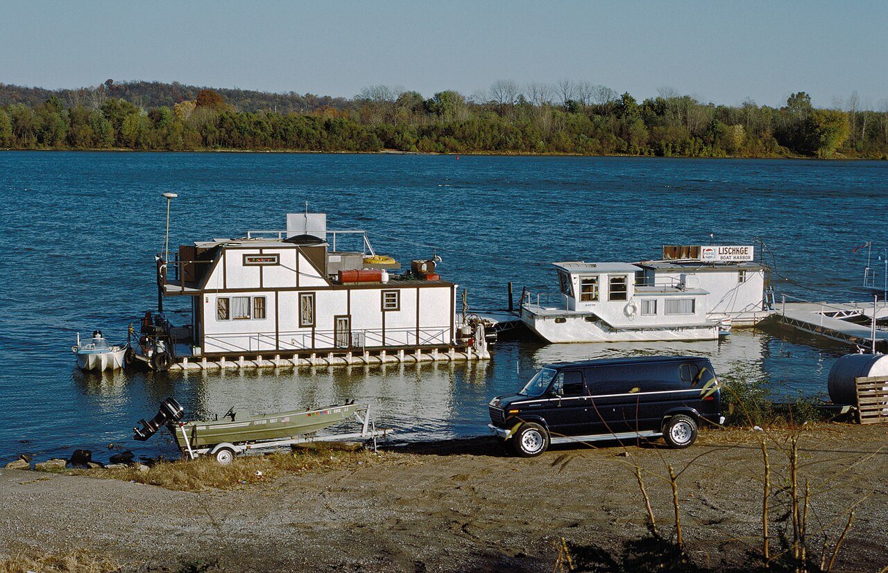 87j280 Lischkge Boat Harbor