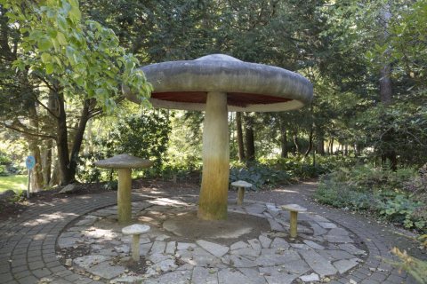 Toadstool sculptures in Krider Nurseries' "World's Fair Garden"