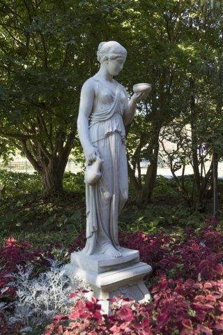 Statue in Krider Nurseries' "World's Fair Garden"