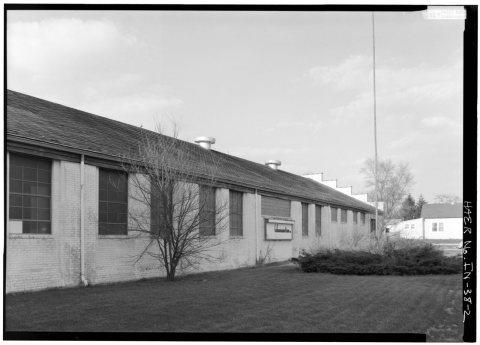 GENERAL VIEW OF EAST END FROM WEST OF SOUTH FRONT - Rider-Lewis Motor Car Company, West Second Street and Sycamore, And…