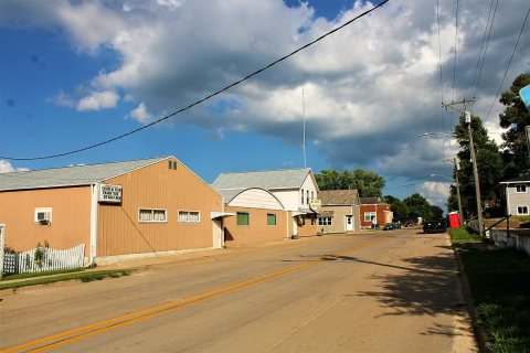 Dixon, Iowa 01