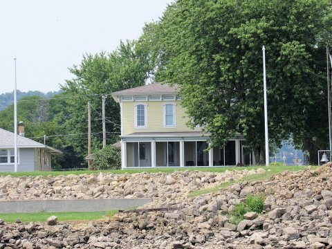 Sabula, Iowa from the Mississippi River 03