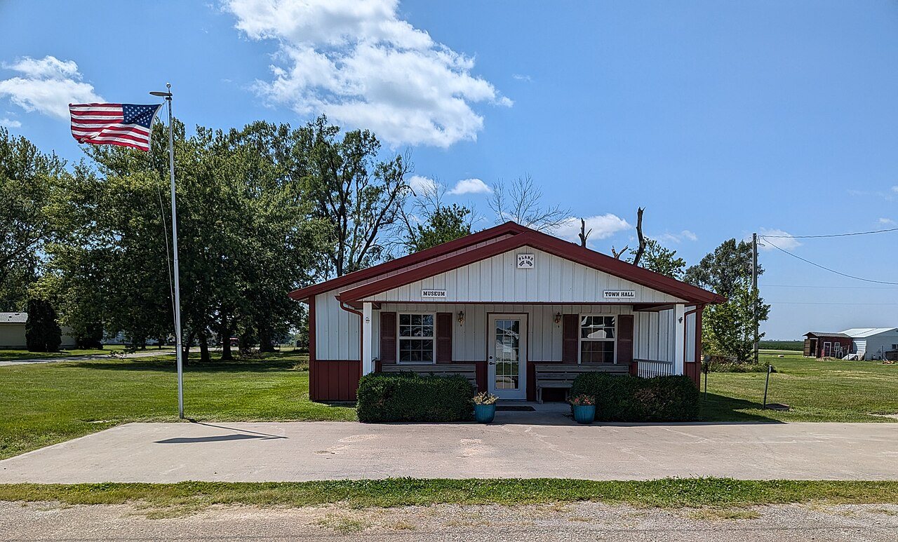 PlanoIowaMuseumAndTownHall