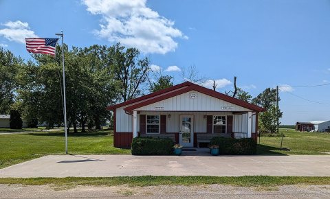 PlanoIowaMuseumAndTownHall
