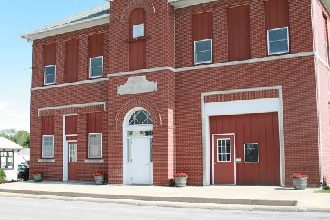 Lowden Iowa 20090712 City Hall