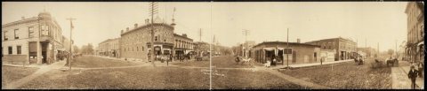 Grinnell, IA, 4th Ave. and Main Sts