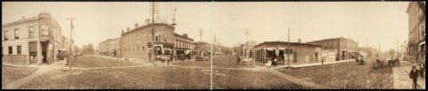 Grinnell, IA, 4th Ave. and Main Sts