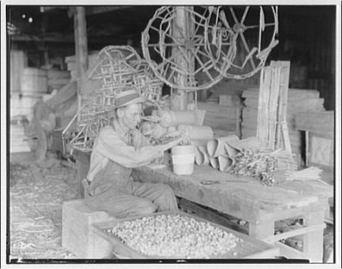 Pan-American Producing Co. fireworks factory. Loading of bomb shells with stars and high explosives