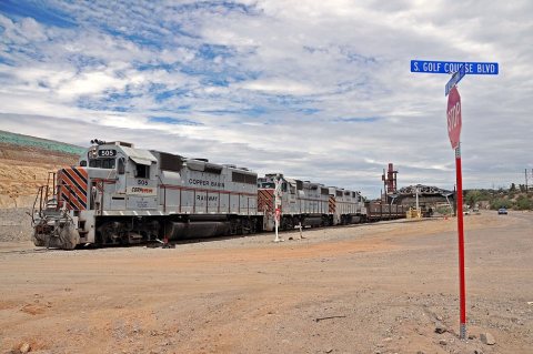 CBRy 505 dumping at HaydenxRP - Flickr - drewj1946