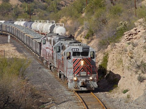 Loaded ore train
