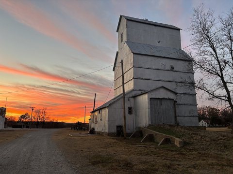 Grenola Elevator