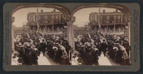 President Roosevelt's splendid reception at Abilene, Kansas - returning to his train