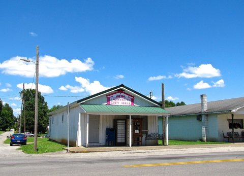 Lafayette-City-Hall-ky