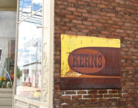 Kerns-Bread-sign-ky