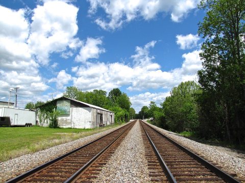 Science-Hill-RR-tracks-north-ky
