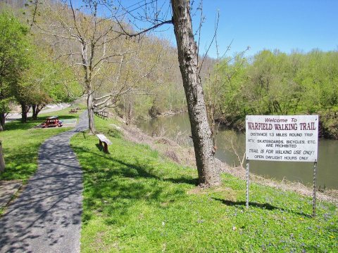 Warfield-Walking-Trail-entrance-ky