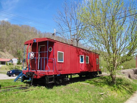 Warfield-caboose-ky