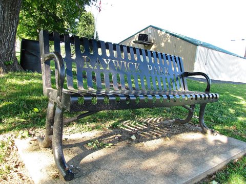 Raywick-Park-bench-ky