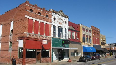 Main Street in the Morganfield Commercial District