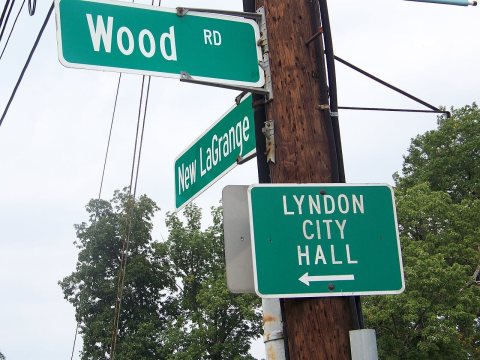 WOODROADSIGN