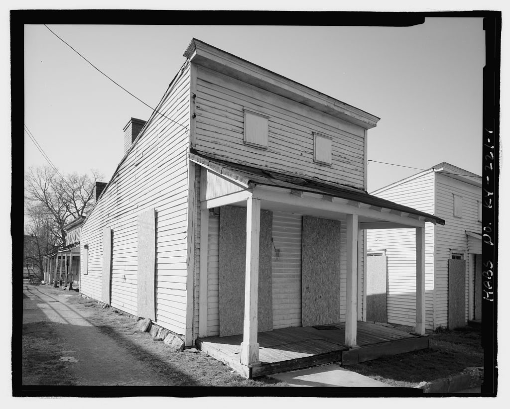 Claiborne Robinson House, 113 North Mulberry Street