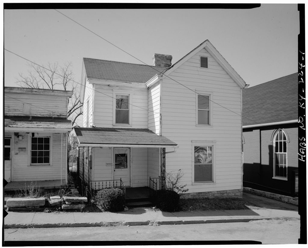 Manlius Thomas House, 125 North Mulberry Street