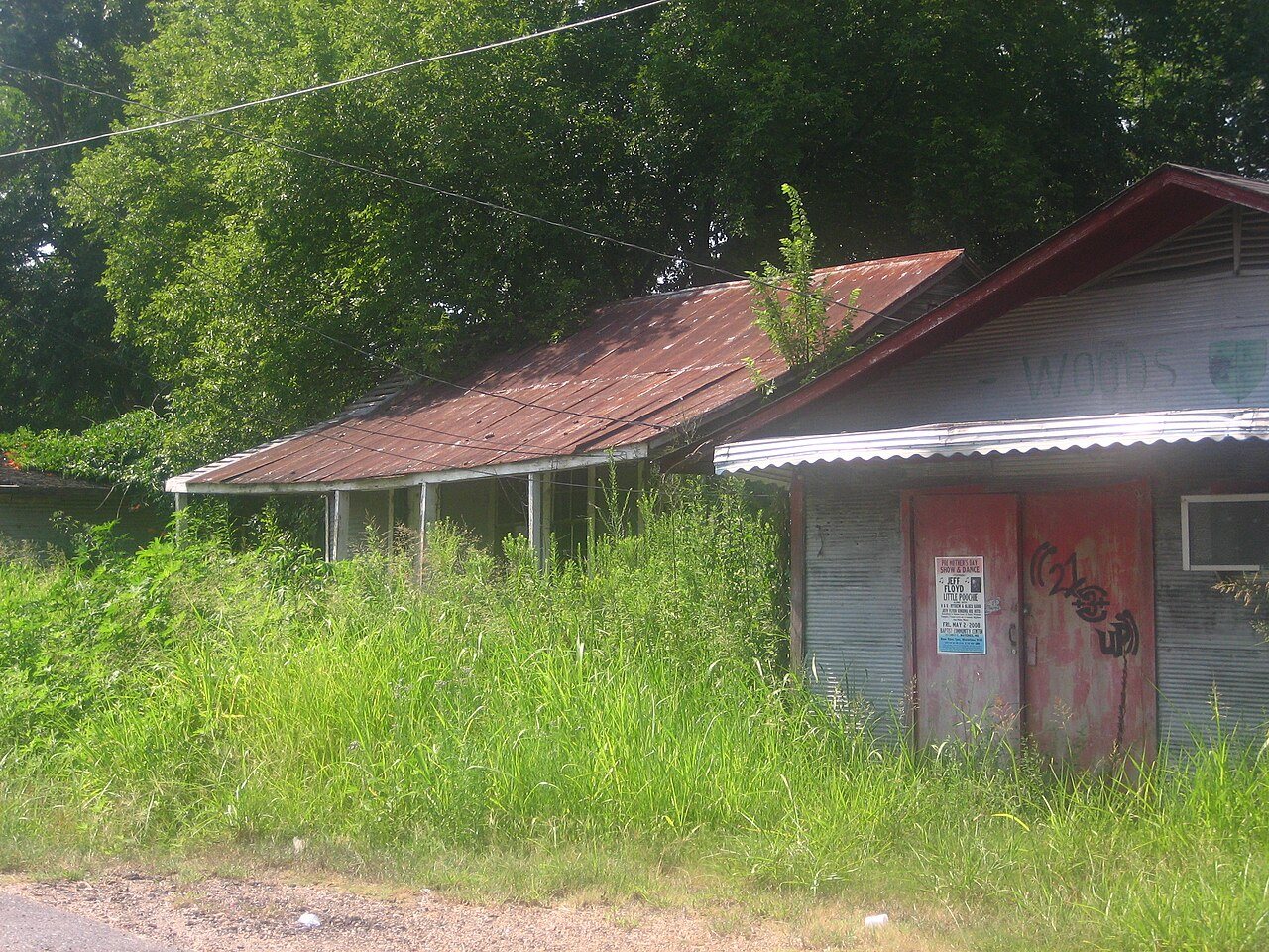 Abandoned buildings in Waterproof, LA IMG 1229