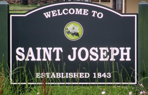 Saint Joseph, LA entrance sign (2013) IMG 7488 1