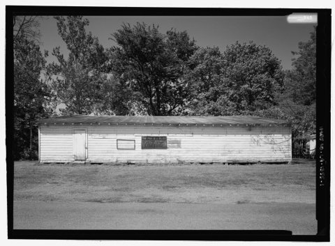 ELEVATION VIEW OF THE SOUTHEAST FACADE - Woods Hall, Louisiana State Highway 484, Natchez, Natchitoches Parish, LA