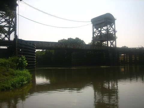 Tensas River vertical lift bridge