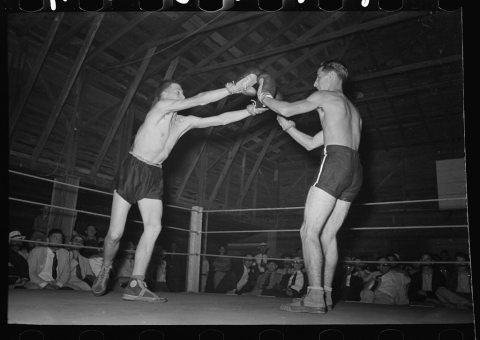 Start of an amateur boxing match