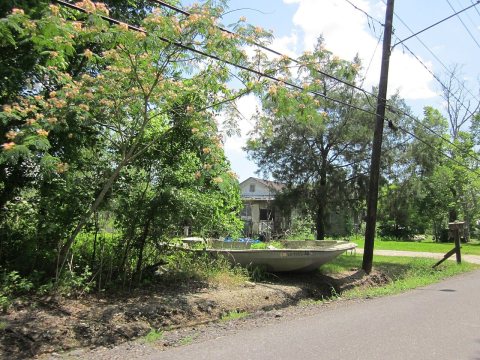 Jean Lafitte LA Driveway Boat