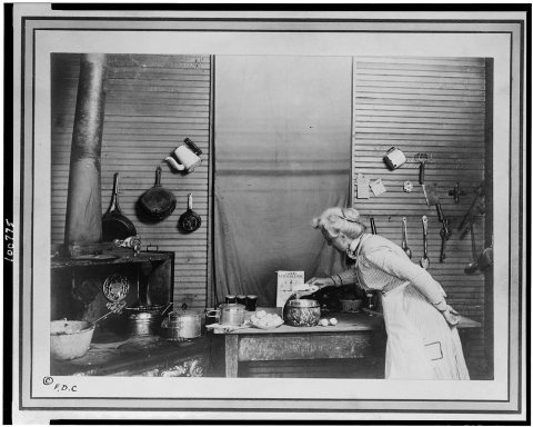 Modern cooking, no. 1 - J.G. Ewing, photographer, Crowley, Louisiana